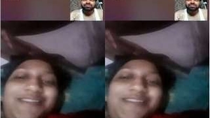 Indian wife flaunts her pussy on video call