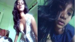 Watch a cute Indian girl take a bath in this exclusive video call