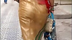 Royal gaand on the streets