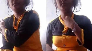 Desi X: Horny Indian girl Soni's steamy bath time self-photography