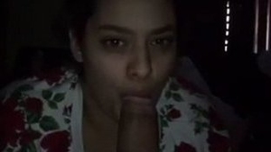 A wife from Islamabad gives a blowjob