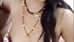 Desi Sexy Bhabhi Give you a Handjob