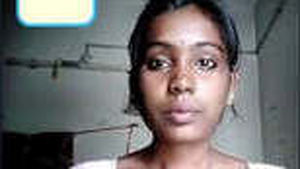 Indian girl flaunts her breasts on VK