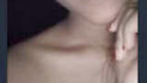 Hot Desi indian Girl Shows Boobs
