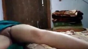 Licking and fingering sexy marathi aunty pussy