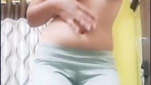 Desi amateur girl live boob show app