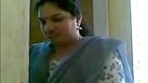 Pressing Hot Melons Of Malayali Aunty