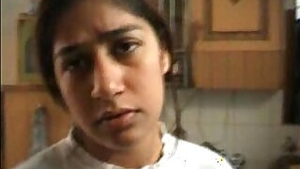 Sexy Bhabhi Walking Naked In Resort