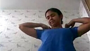 hot girl showin bra pnty party