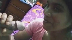 Desi bhabhi's real sex tape with XXX BF