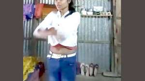 Nude Desi girl's collection of video