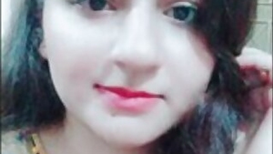 Beautiful Karachi Girl