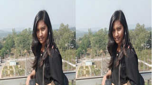 Exclusive video of a Desi Indian girl giving a blowjob